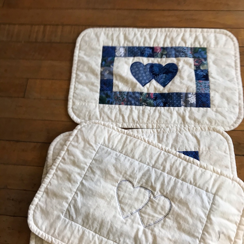 Vintage  4 homemade heart design placemats